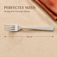 Montavo by FnS Pacific stainless steel dinner fork with textured handle, measuring 18 cm for comfortable daily dining.