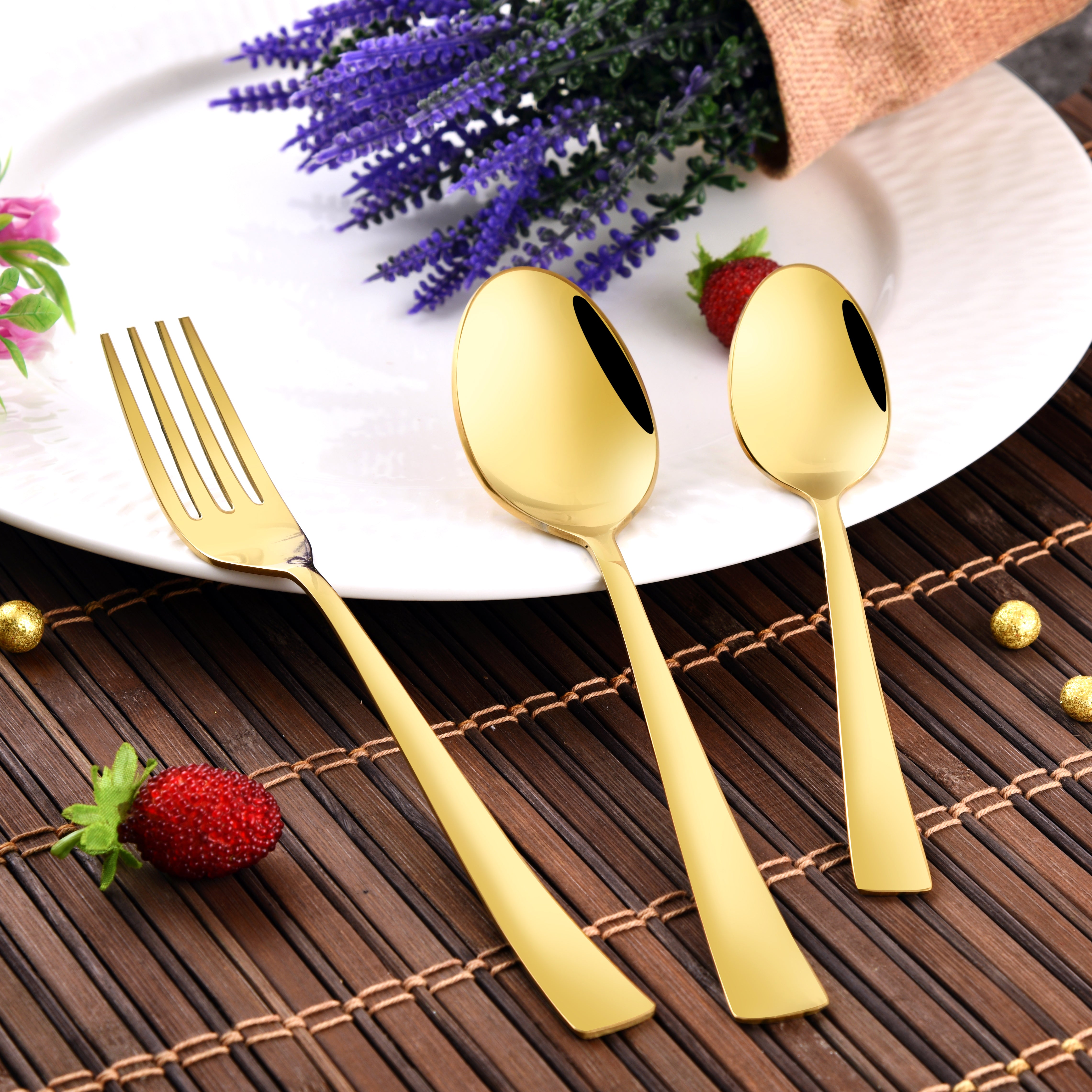 Montavo by FnS Alexa Gold 18 Pc Cutlery Set with Leatherette Box