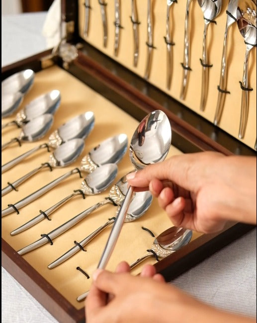 FnS Beau 24 pcs cutlery set with Wooden Box
