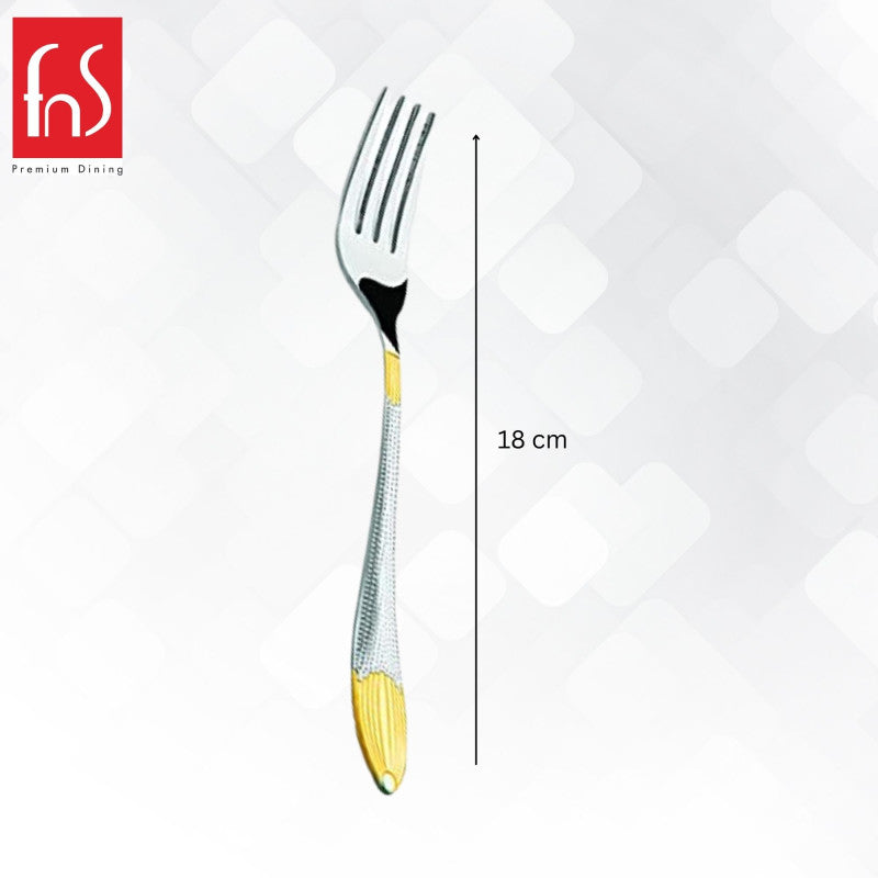 Single stainless steel dinner fork with gold-colored tips shown with a measurement indicating it is 18 cm long.