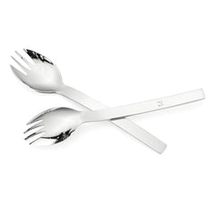 Close-up view of FNS Solo stainless steel spork showcasing elegant mirror finish and ergonomic flat handle design for comfortable grip.