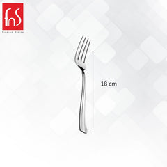 Single stainless steel dinner fork with sleek handle measuring 18 cm in length