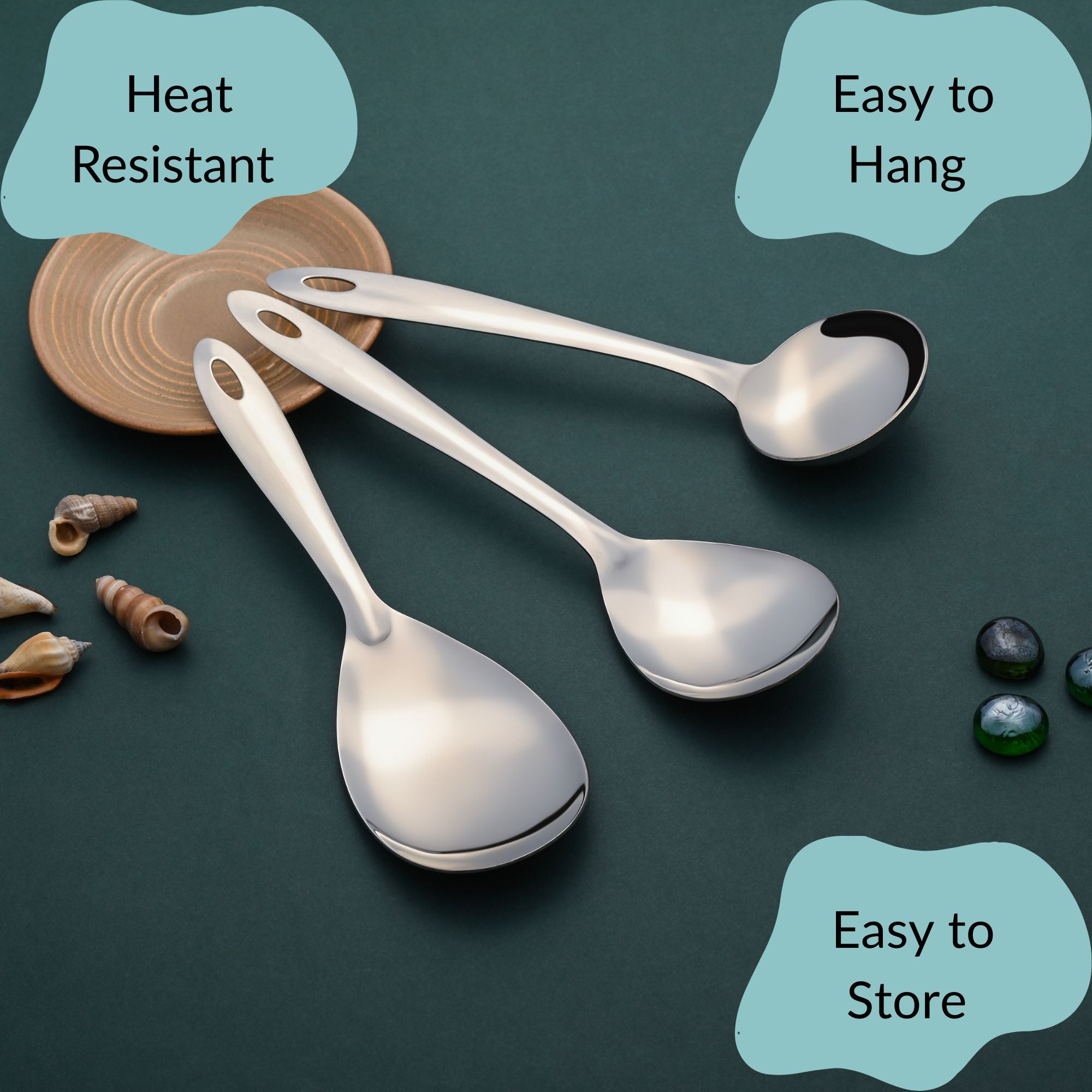 Montavo Amazon serving set contents infographic on dark background showing 1 rice server, 1 veg serving spoon, and 1 gravy ladle with mirror finish
