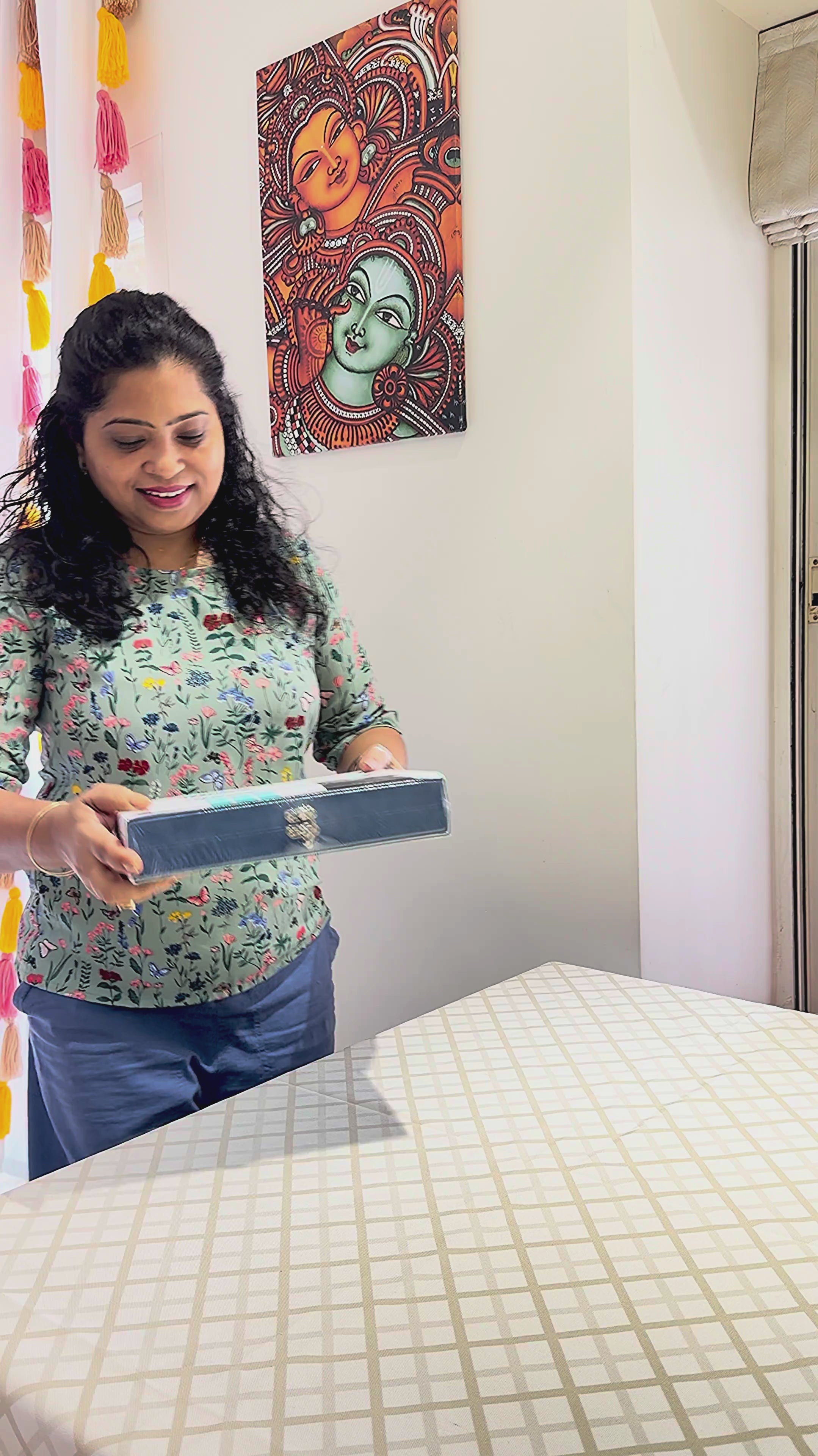 Chef Vicky Ratnani's Signature Collection By FnS Velora Stainless Steel 24 Pcs Cutlery Set with Box Pack | 6 Dinner Spoon, 6 Dinner Fork, 6 Dinner Knife/Butter Knife, 6 Teaspoon | Premium Textured Handle Design Cutlery for Home, Dining & Kitchen